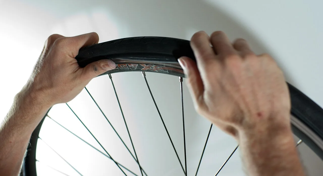Emergency items for mobility: fitting a bicycle tire and inner tube
