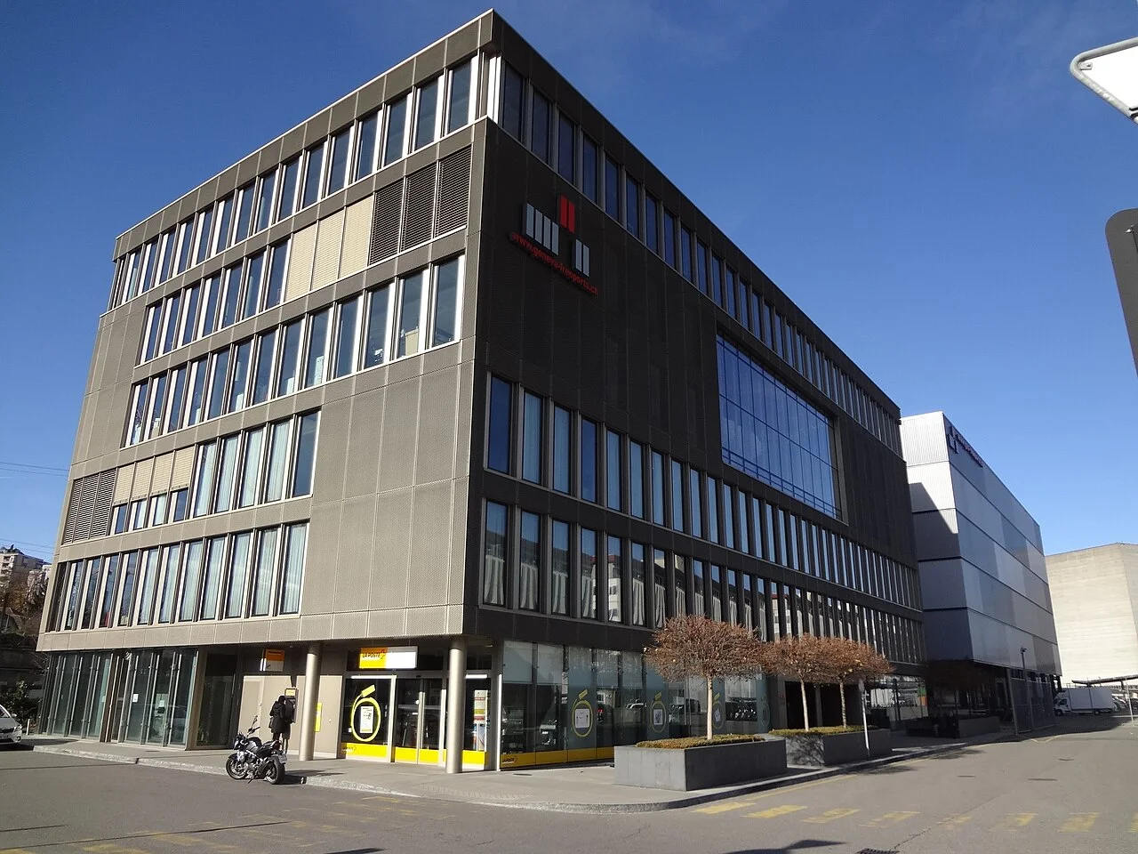 Storing gold and silver in Switzerland: the Geneva Freeport duty-free warehouse building